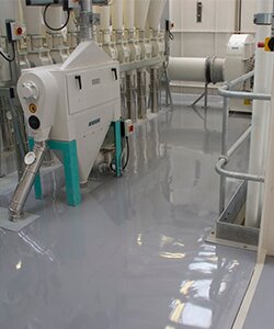 Self-levelling resin